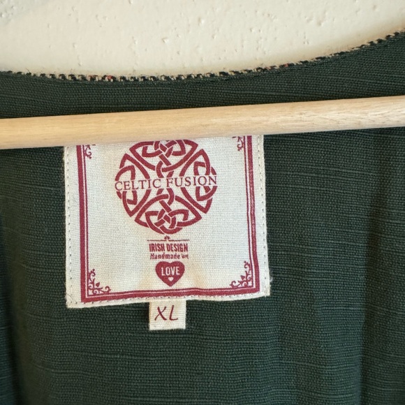 Celtic Fusion Fern Tweed Waistcoat NWOT - Picture 2 of 4